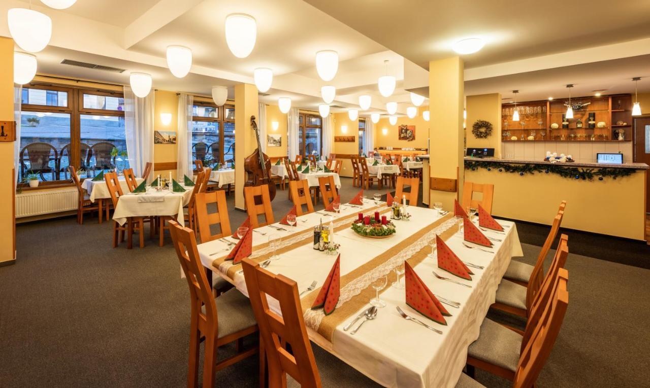 Zavis Z Falkenstejna Hluboká nad Vltavou Exterior foto