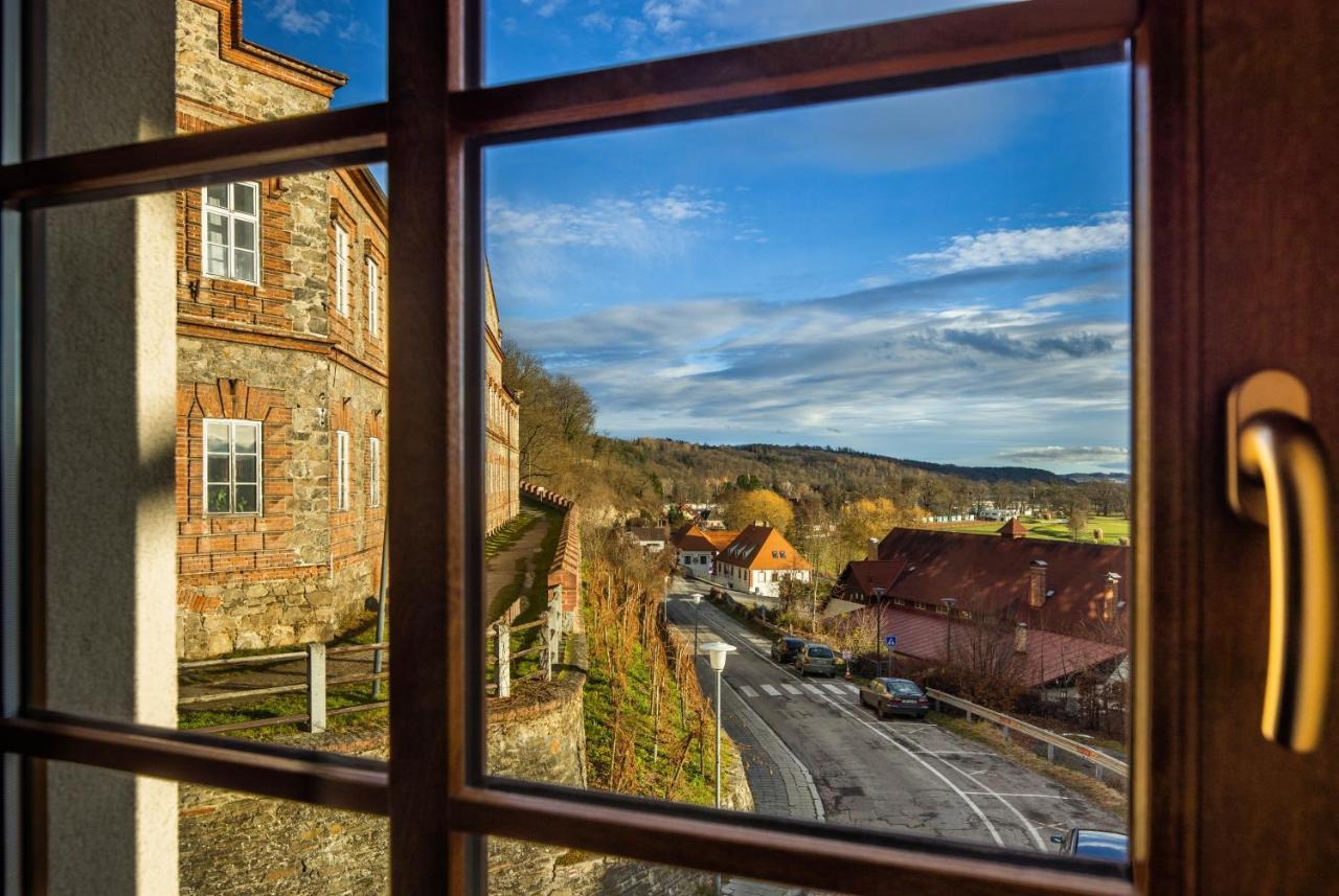 Zavis Z Falkenstejna Hluboká nad Vltavou Exterior foto