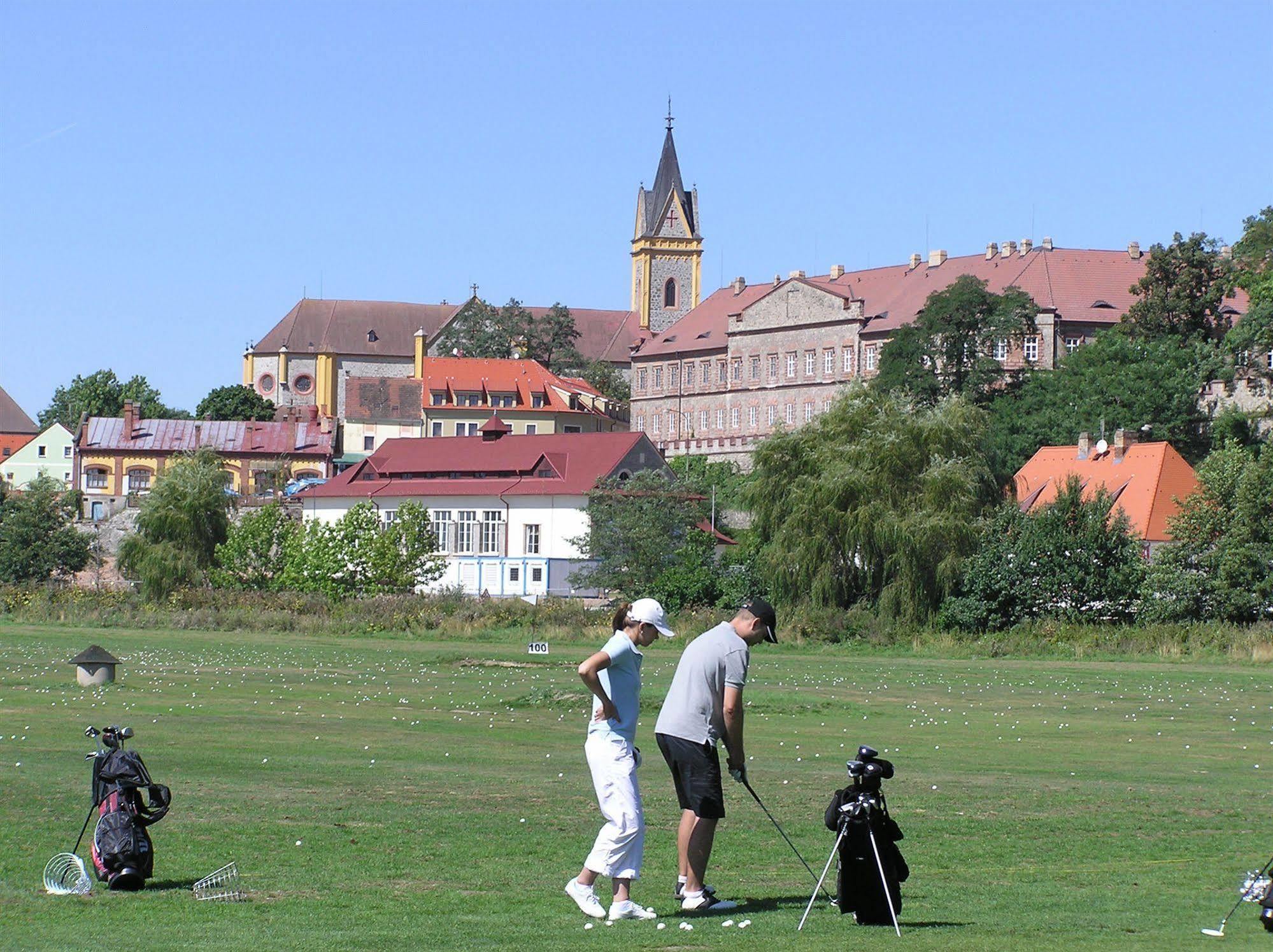 Zavis Z Falkenstejna Hluboká nad Vltavou Exterior foto